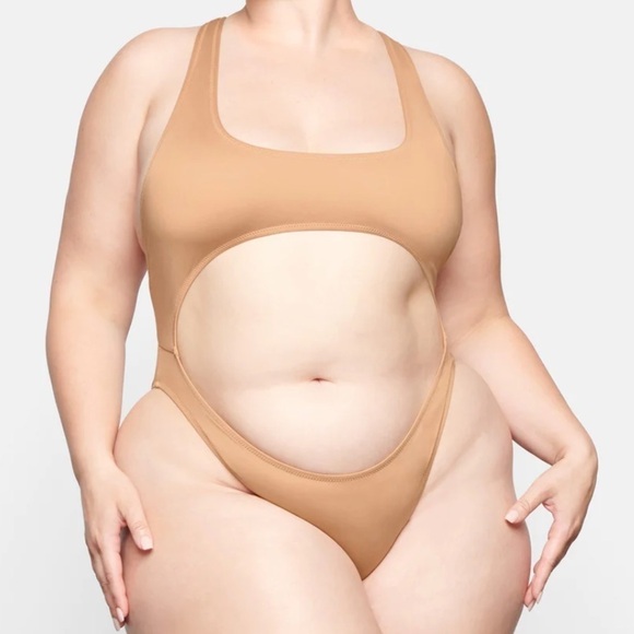 Skims SWIM CUT OUT MONOKINI Bathing Suit in Ochre - Picture 2 of 9